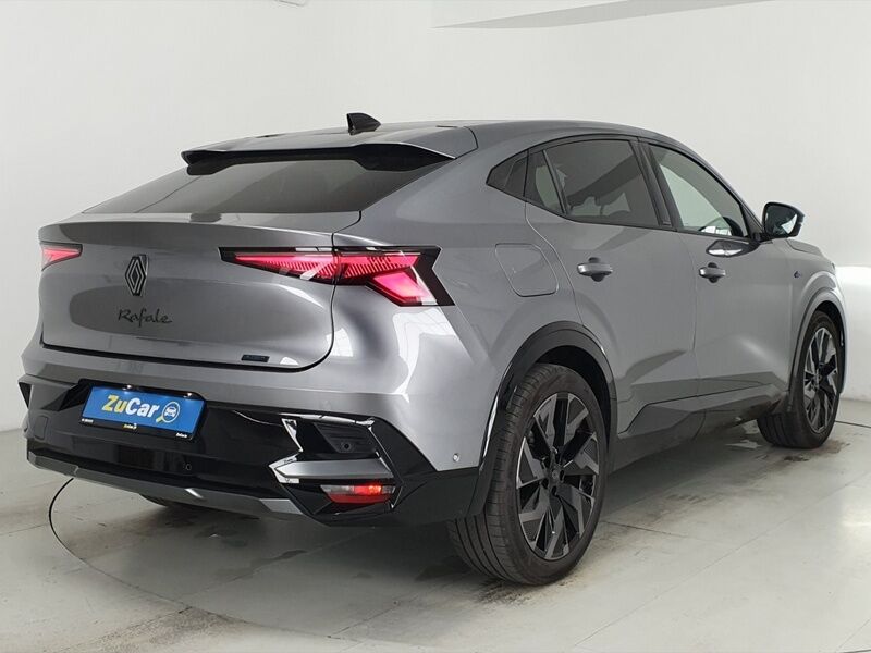 More views of Renault Rafale