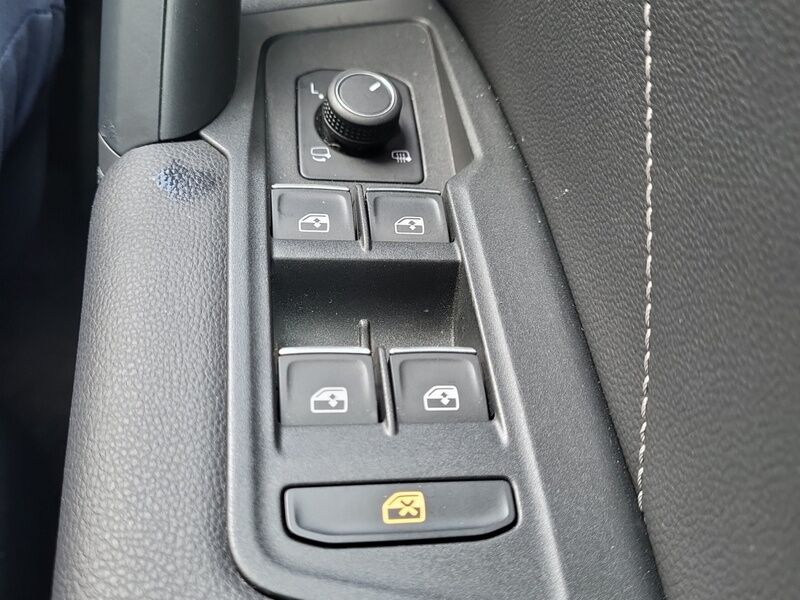 More views of Volkswagen Tiguan