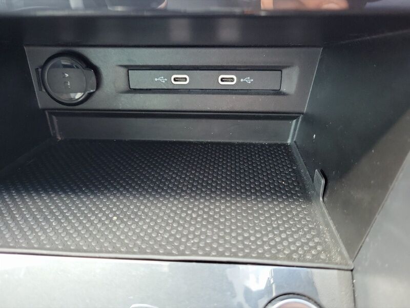 More views of Volkswagen Tiguan