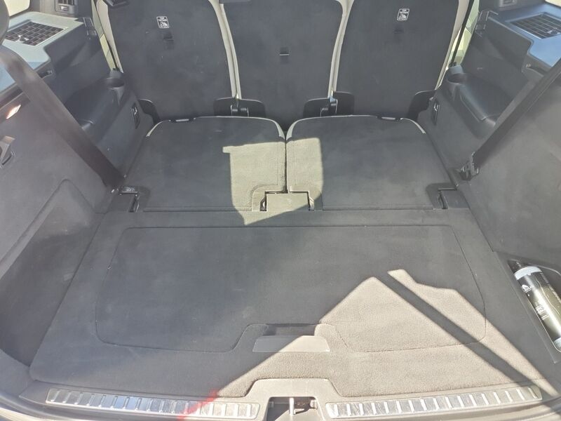 More views of Volvo XC90