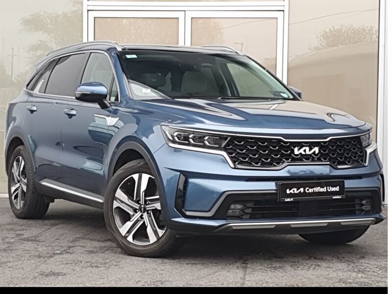 More views of Kia Sorento