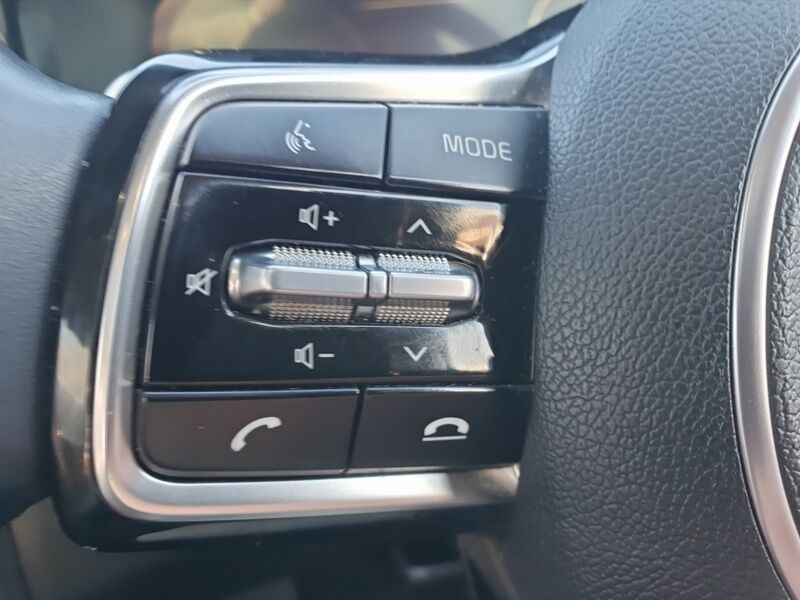 More views of Kia Sorento