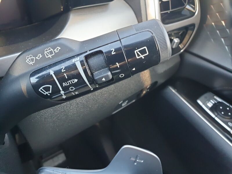 More views of Kia Sorento