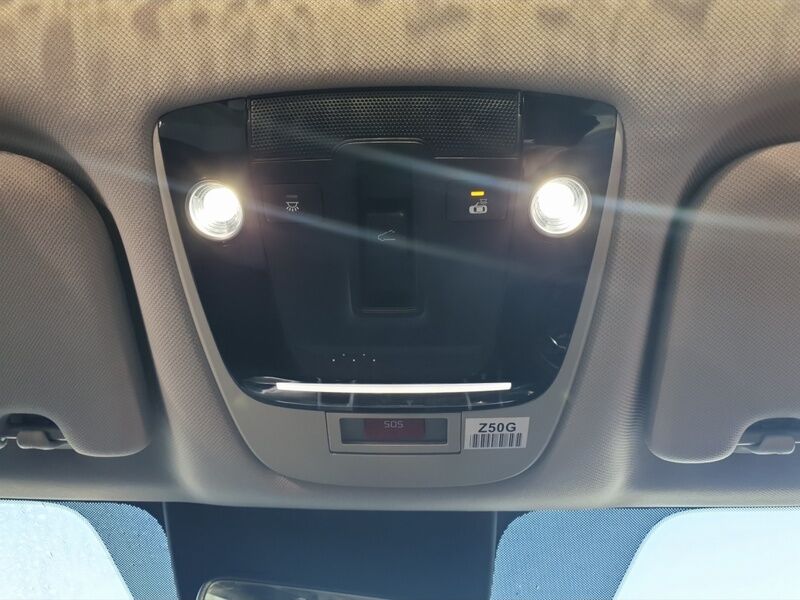 More views of Kia Sorento