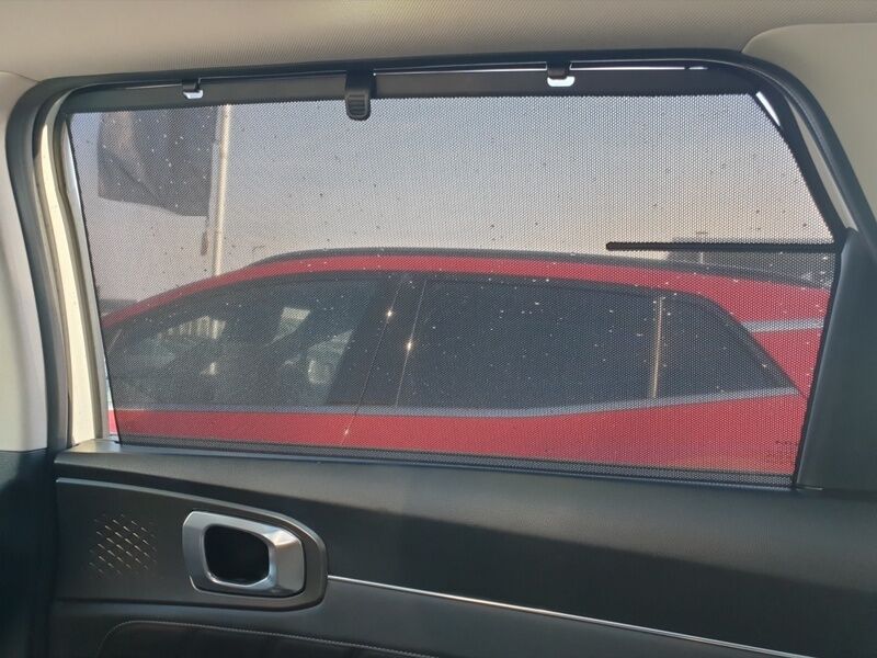 More views of Kia Sorento