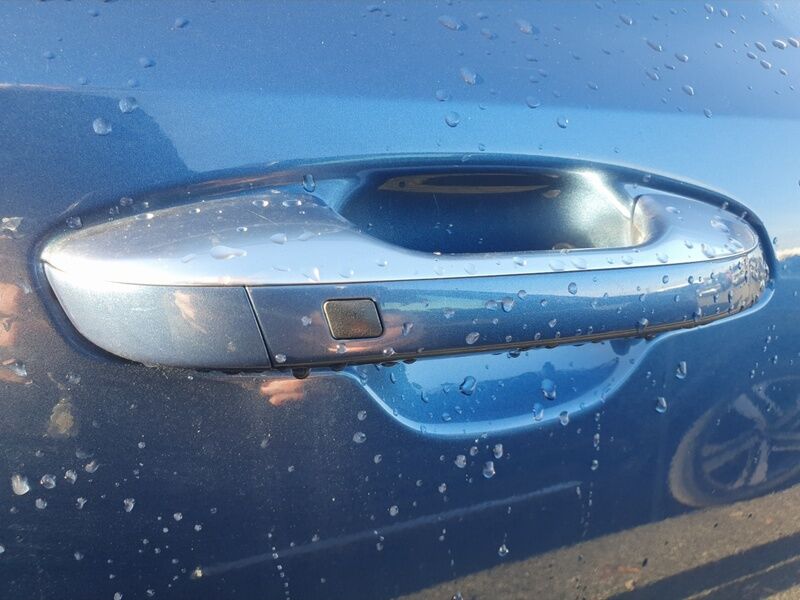 More views of Kia Sorento