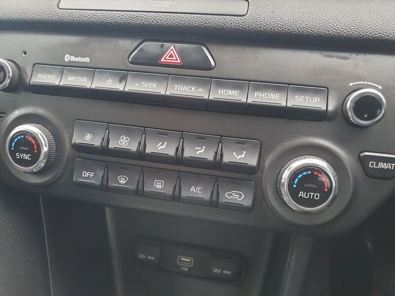 More views of Kia Sportage