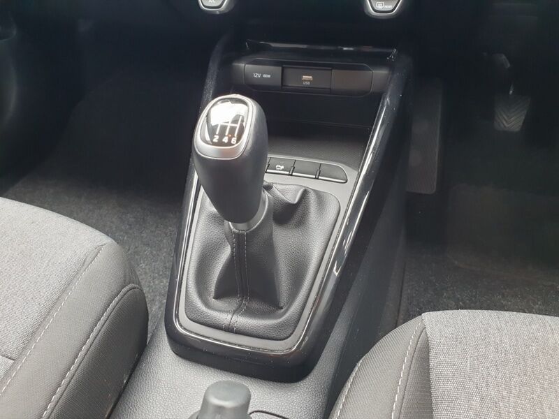 More views of Kia Stonic