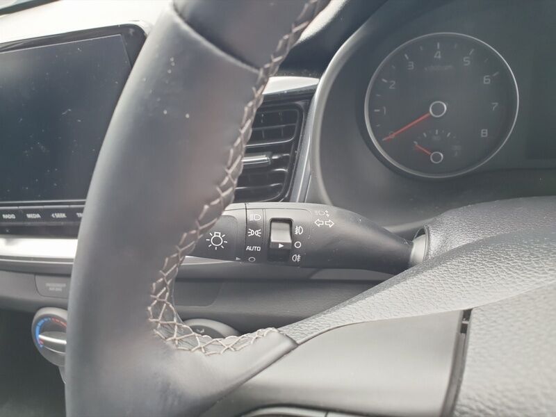 More views of Kia Stonic