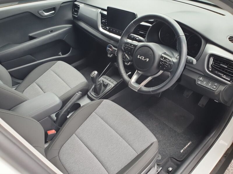 More views of Kia Stonic