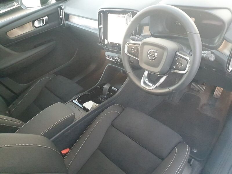 More views of Volvo XC40