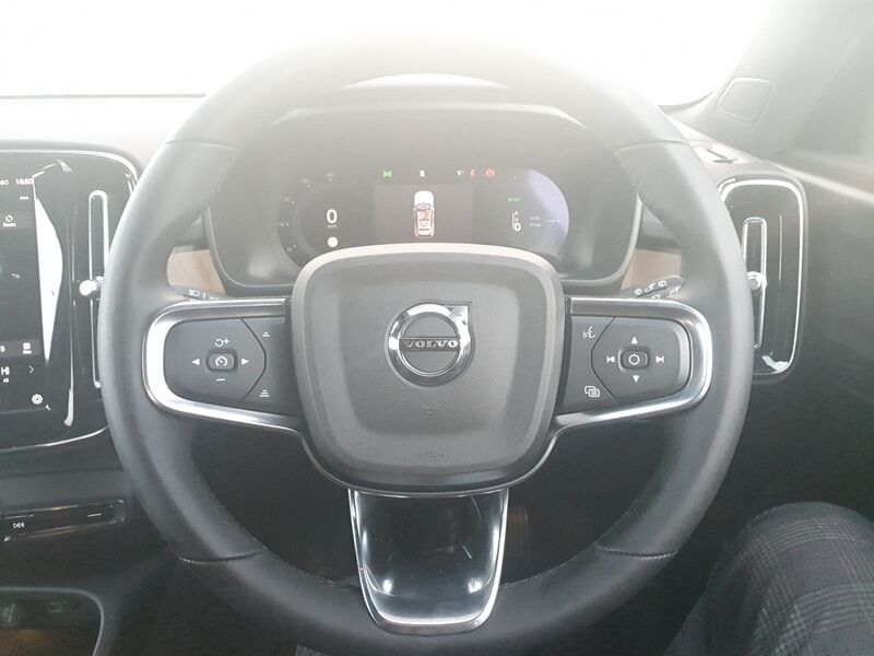 More views of Volvo XC40