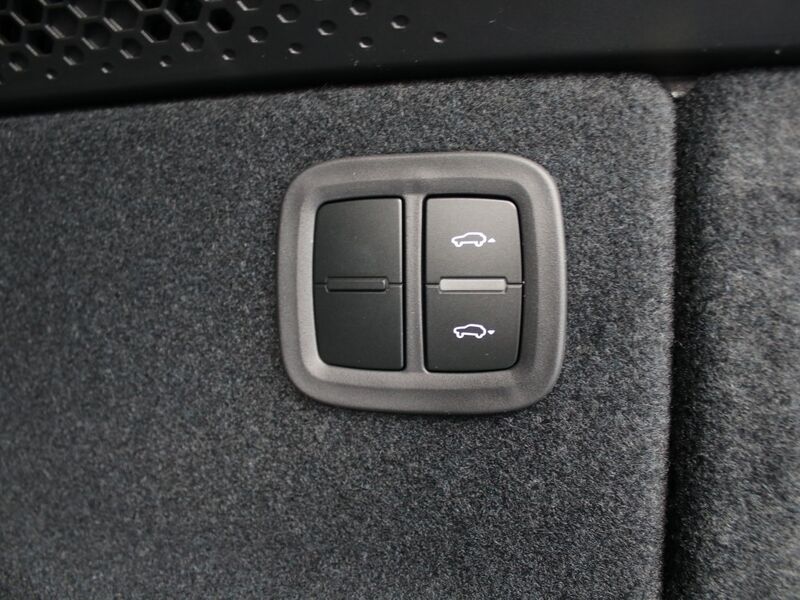 More views of Porsche Macan