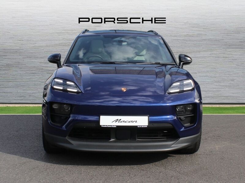 More views of Porsche Macan