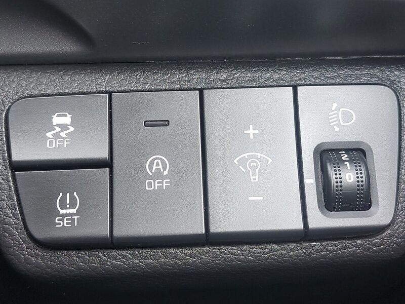 More views of Kia Stonic