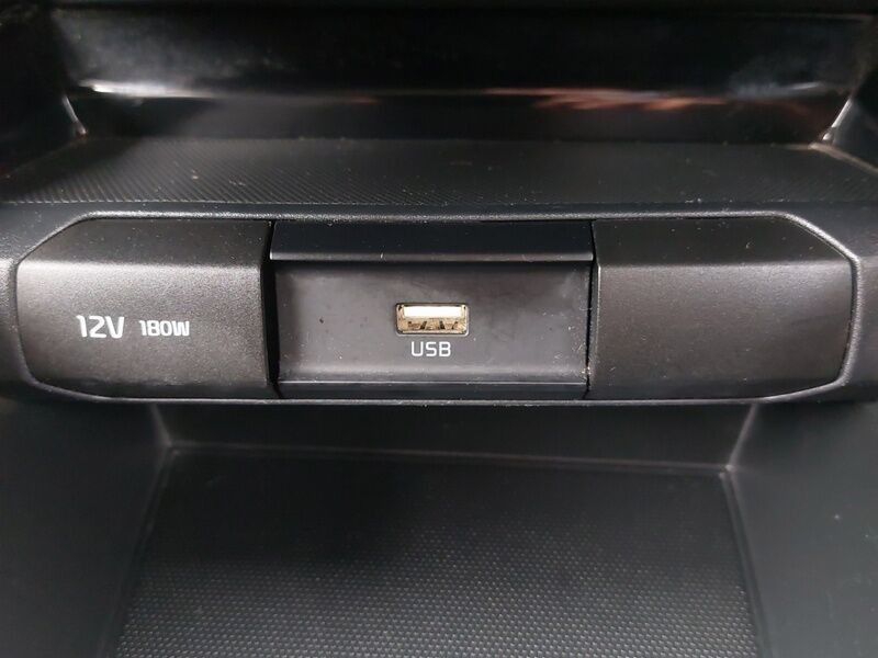 More views of Kia Stonic