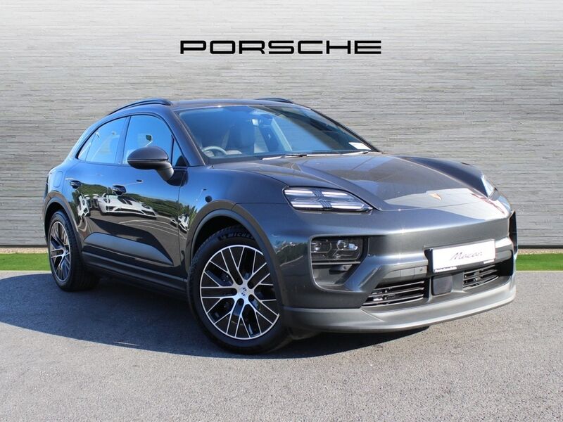 More views of Porsche Macan