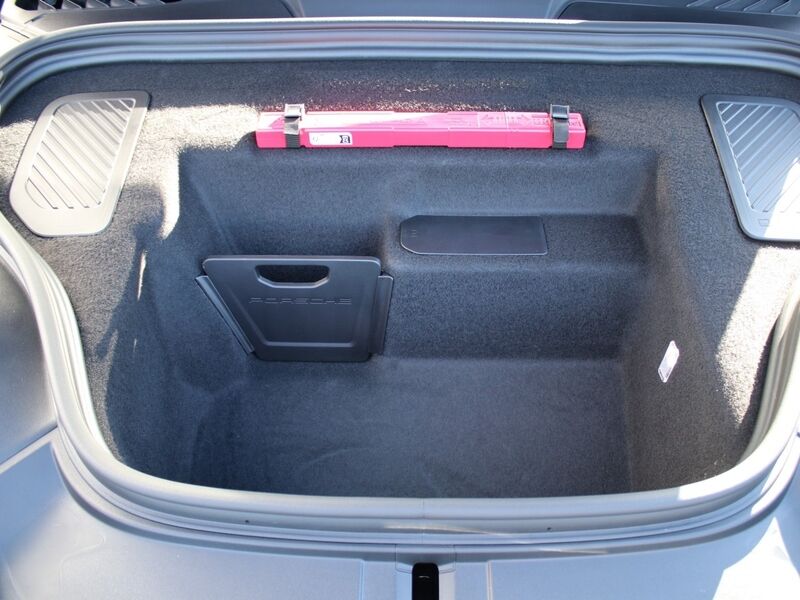 More views of Porsche Macan