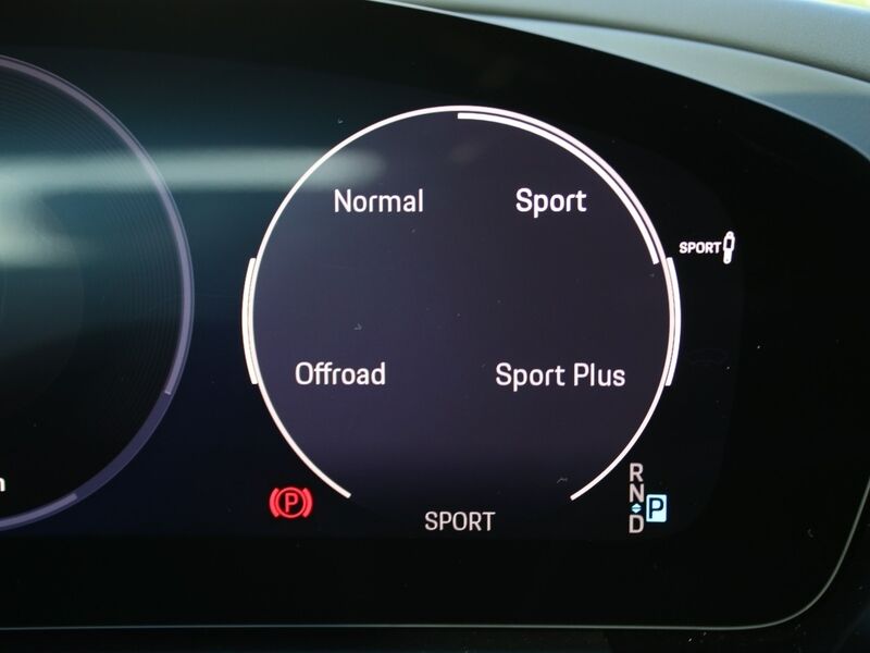 More views of Porsche Macan