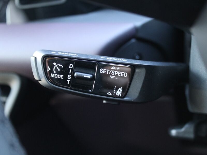 More views of Porsche Macan