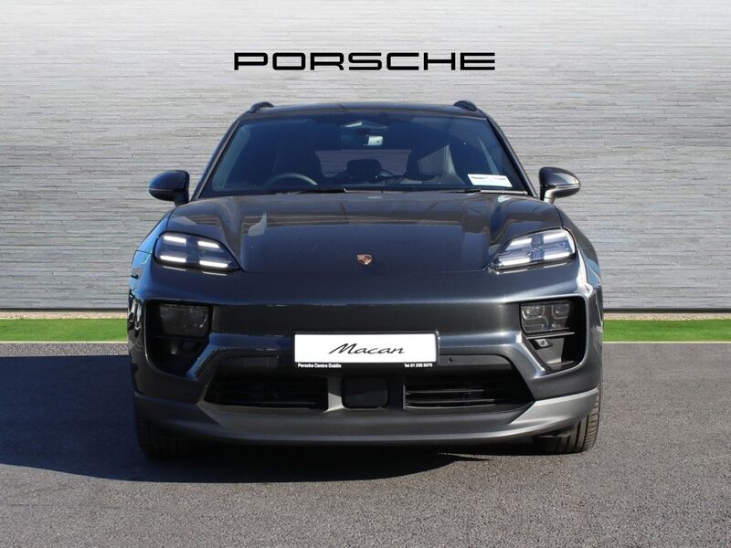 More views of Porsche Macan