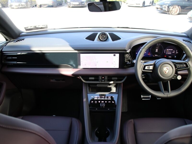 More views of Porsche Macan