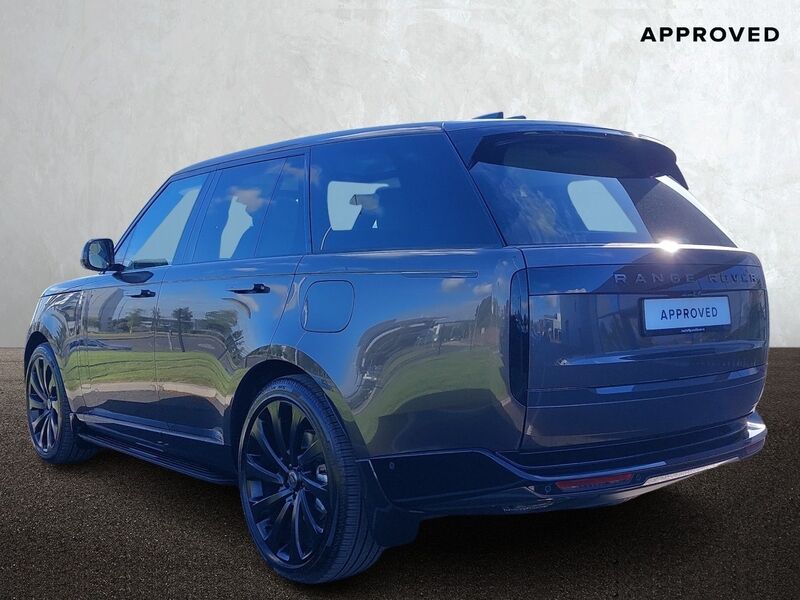 More views of Land Rover Range Rover