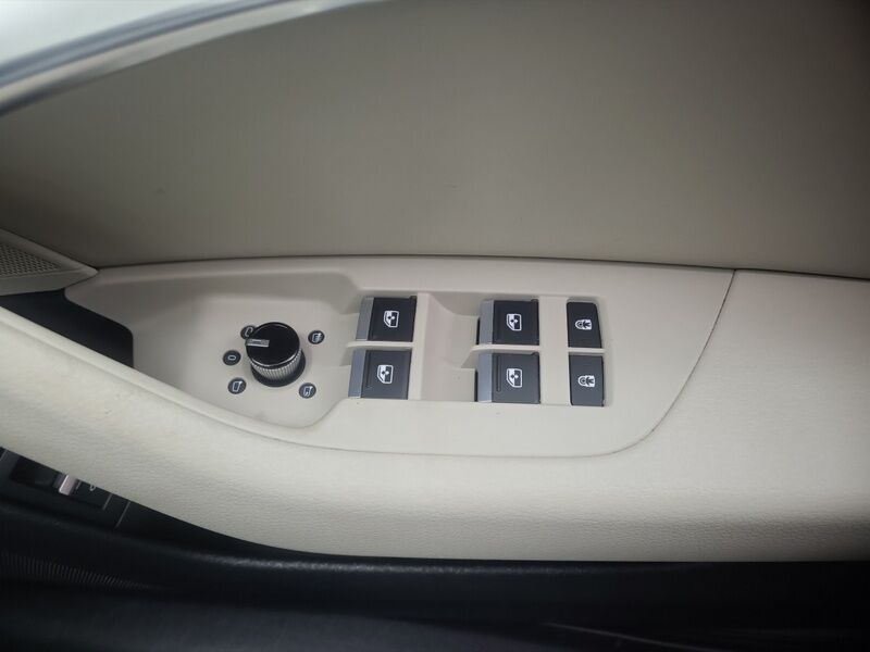 More views of Audi A6