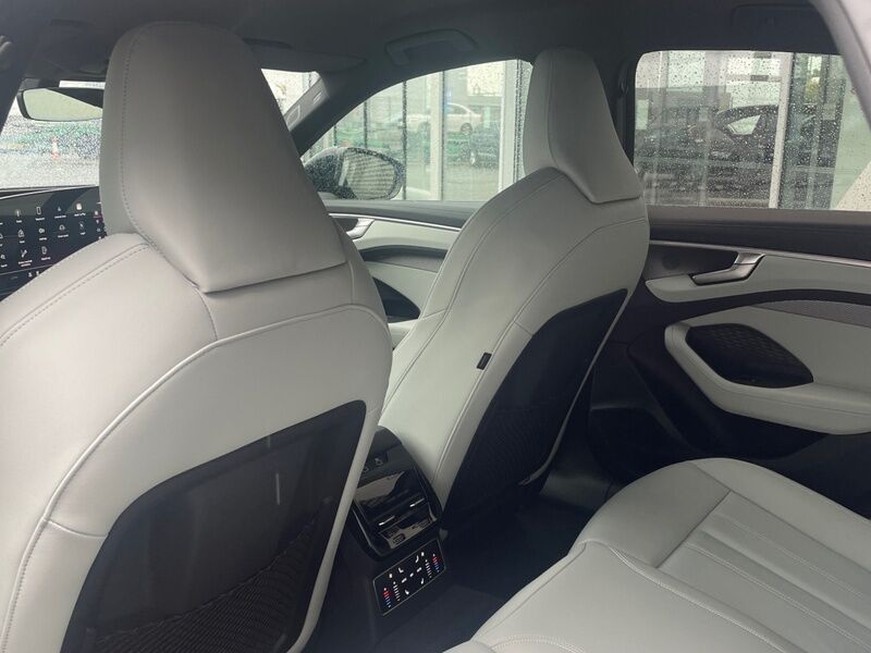 More views of Audi A6