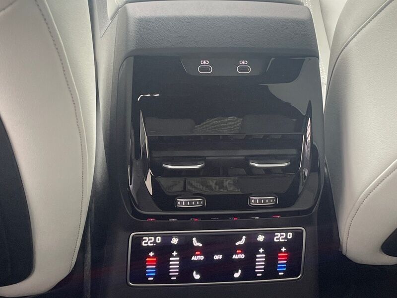 More views of Audi A6