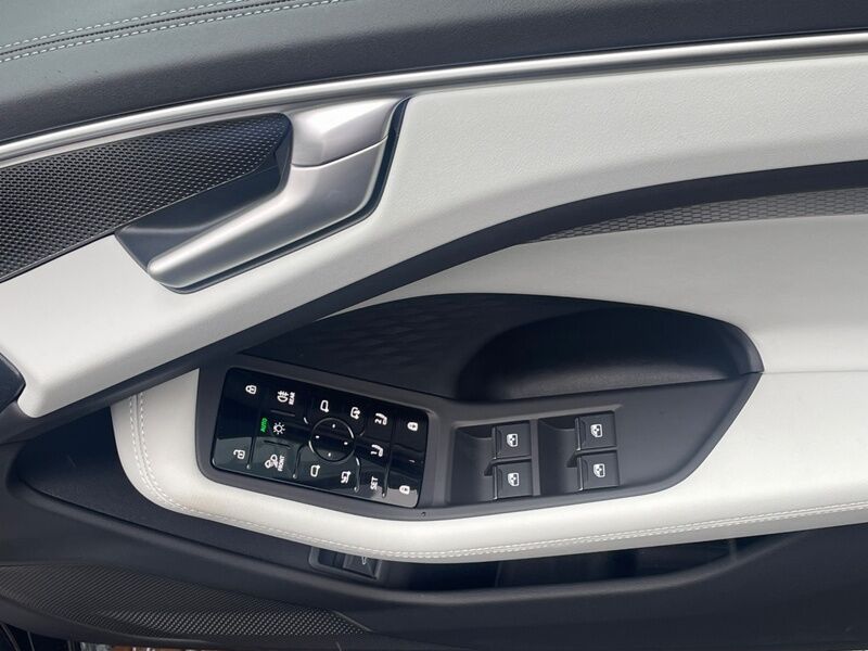 More views of Audi A6