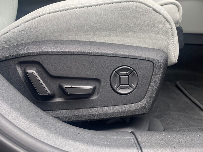 More views of Audi A6