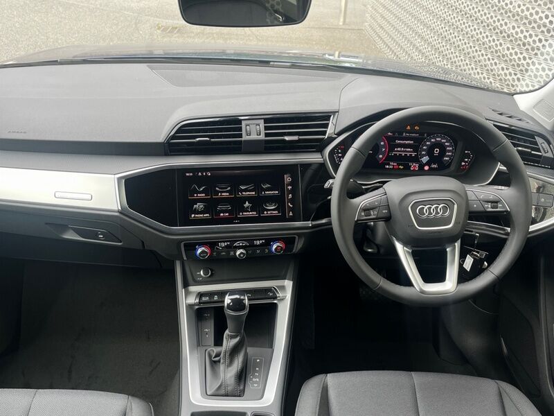 More views of Audi Q3