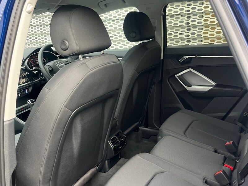 More views of Audi Q3