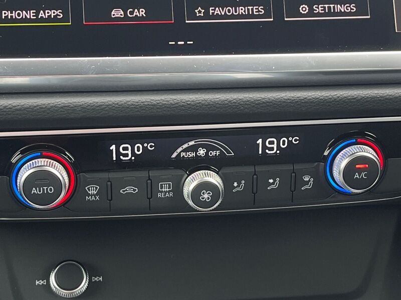 More views of Audi Q3