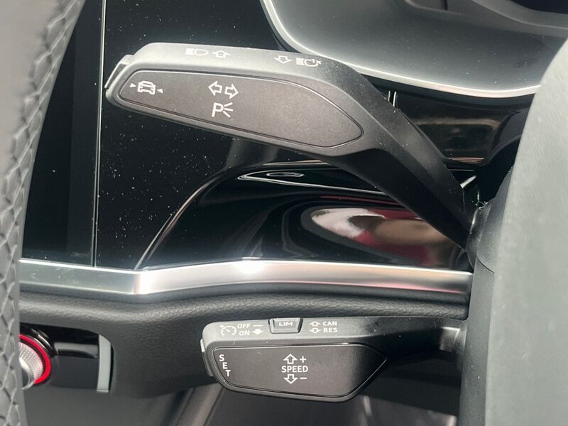 More views of Audi Q3