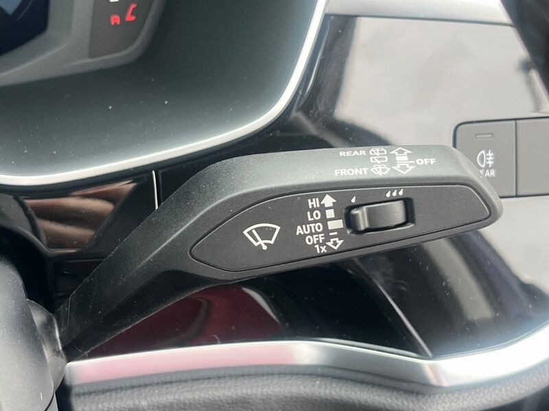 More views of Audi Q3