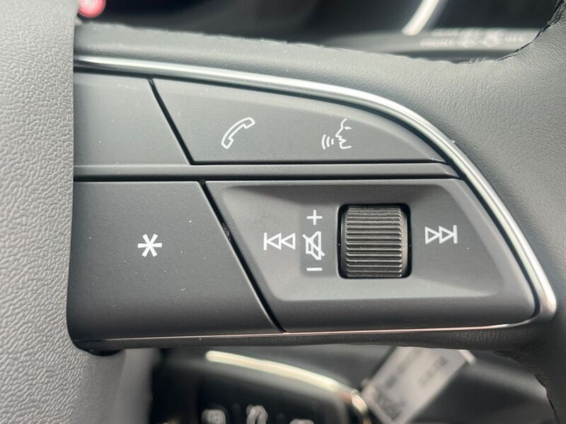 More views of Audi Q3