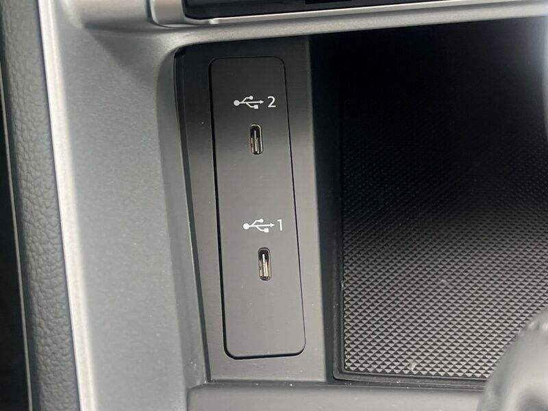 More views of Audi Q3