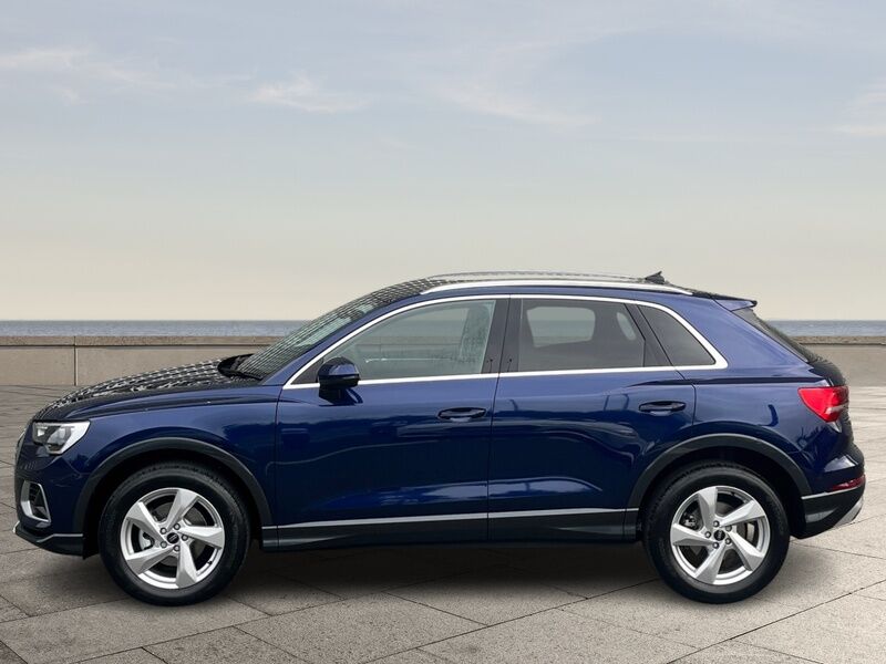 More views of Audi Q3