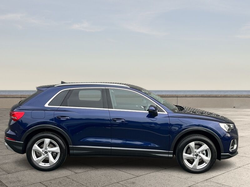 More views of Audi Q3