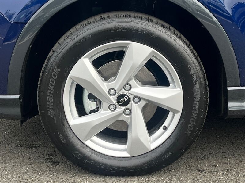 More views of Audi Q3