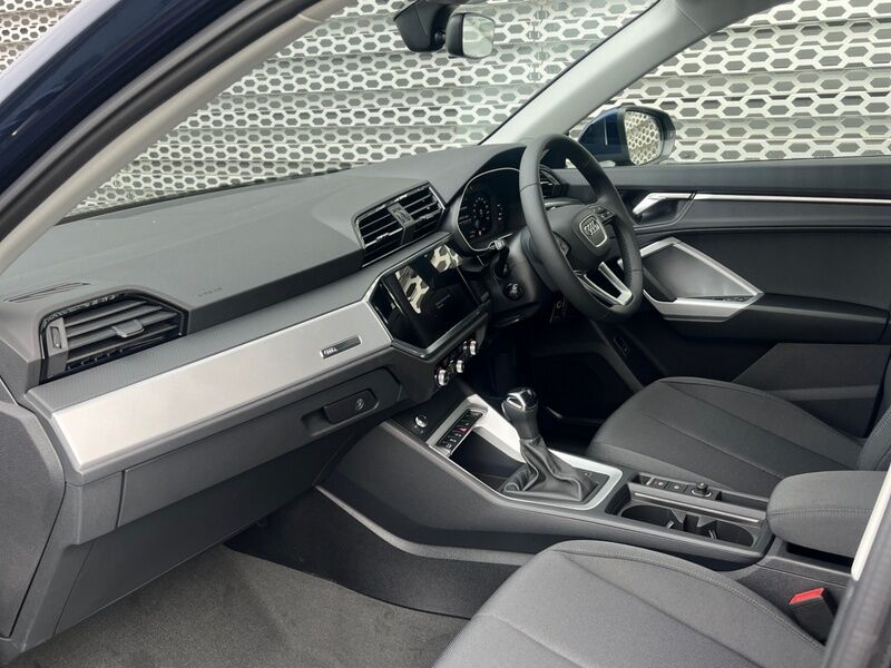 More views of Audi Q3