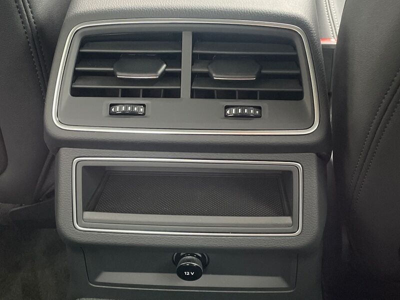 More views of Audi A6