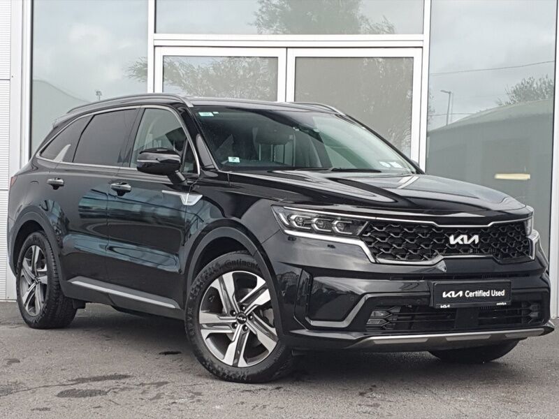 More views of Kia Sorento