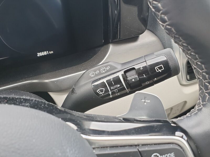 More views of Kia Sorento