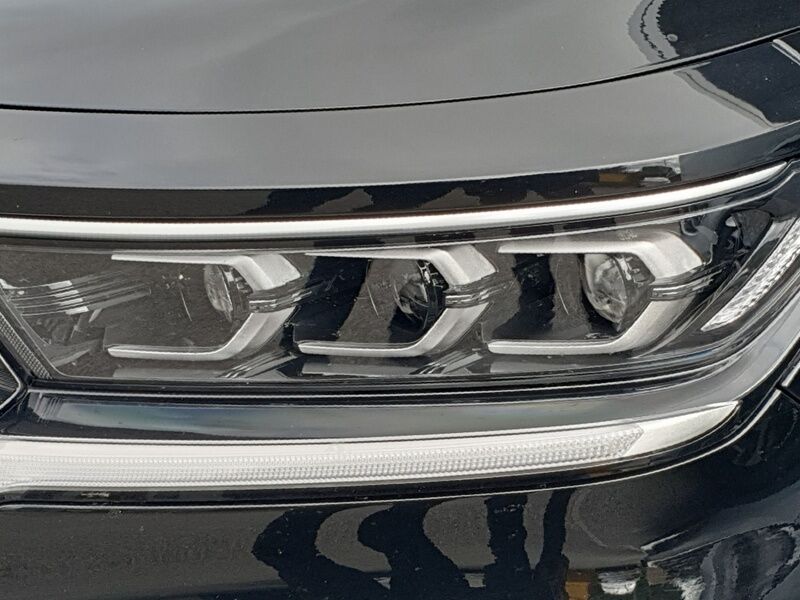 More views of Kia Sorento