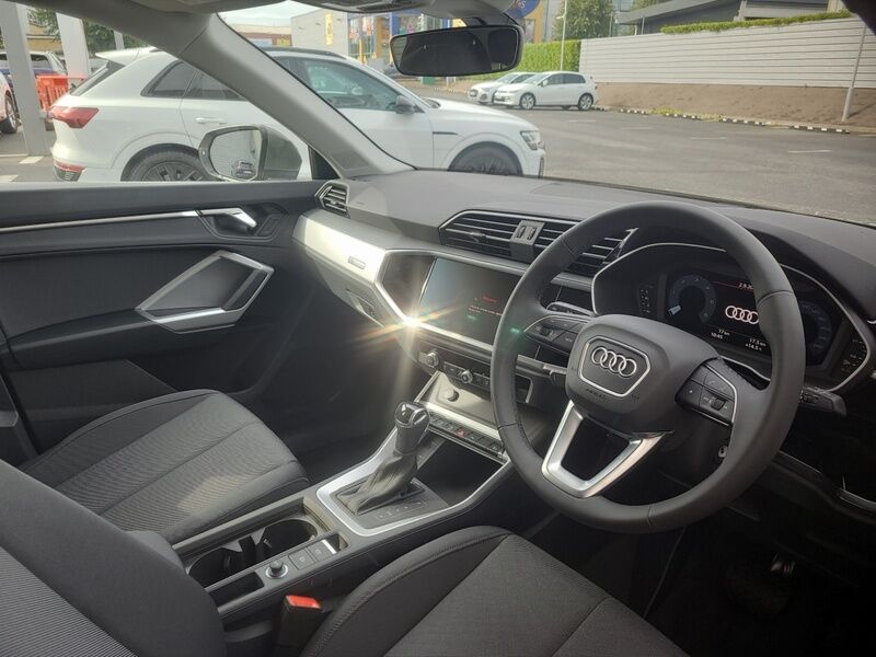 More views of Audi Q3