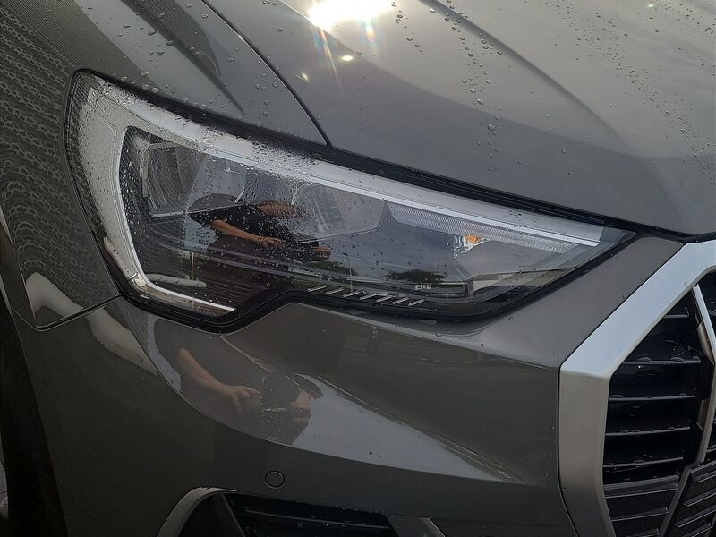 More views of Audi Q3