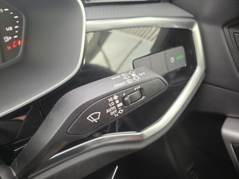 More views of Audi Q3